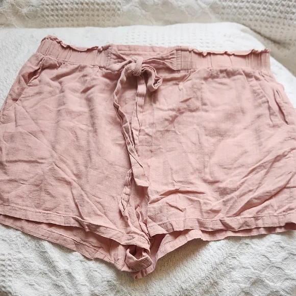 SHEIN Dusty Rose Elastic Waist Shorts - Picture 2 of 4